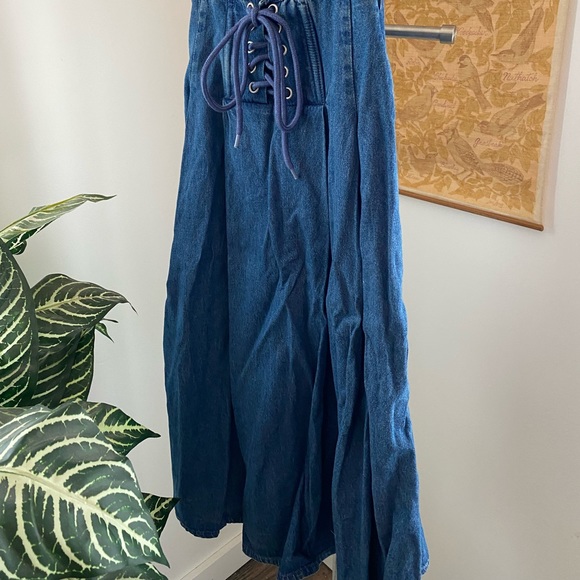 High waist denim skirt with tie - Picture 2 of 3